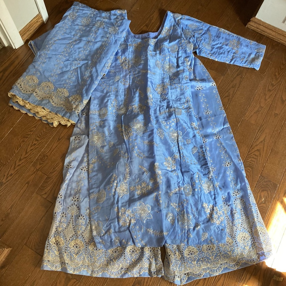 NEW! Gorgeous 3 piece plazo suit! - Picture 1 of 13